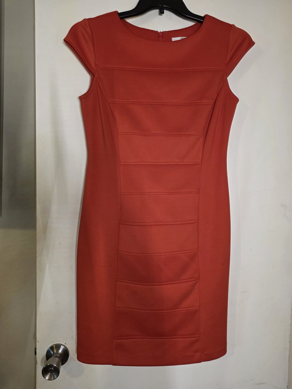 Chic Red Midi Sheath Dress Cap Sleeves Structured Panel Bodycon Cocktail Party - Picture 7 of 7